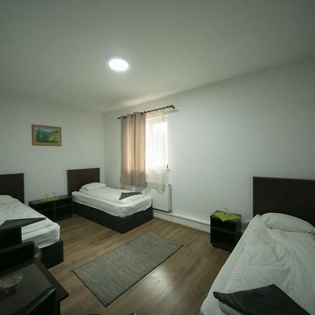 Napsugar Panzio Motel Lunga  Buitenkant foto