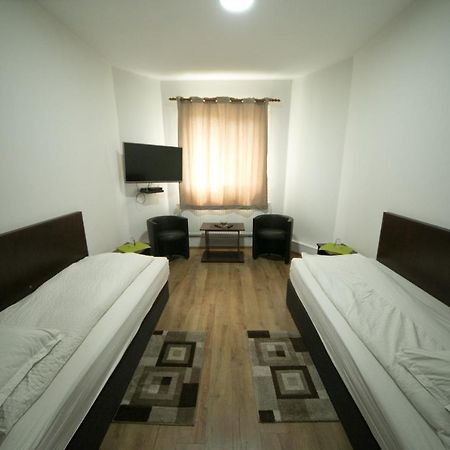 Napsugar Panzio Motel Lunga  Buitenkant foto