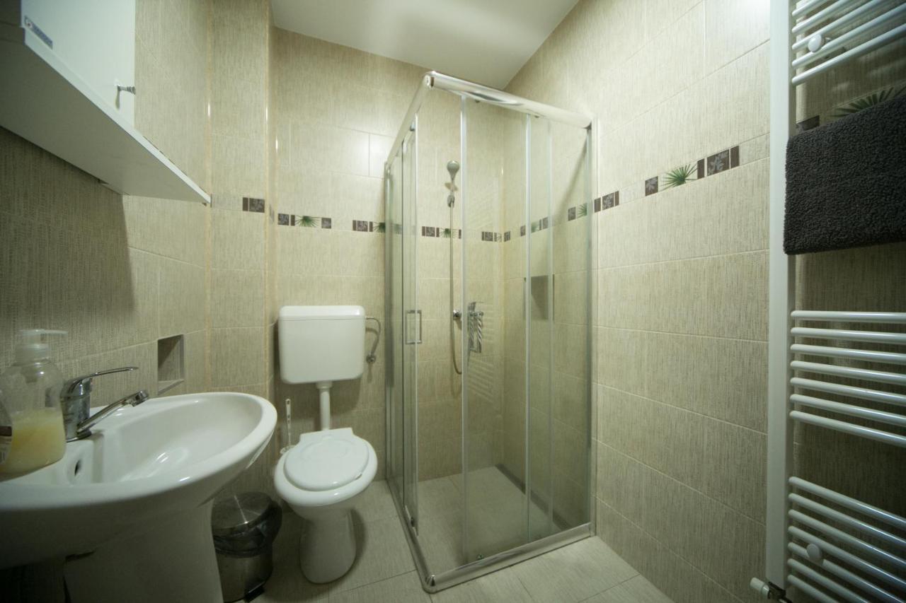 Napsugar Panzio Motel Lunga  Buitenkant foto