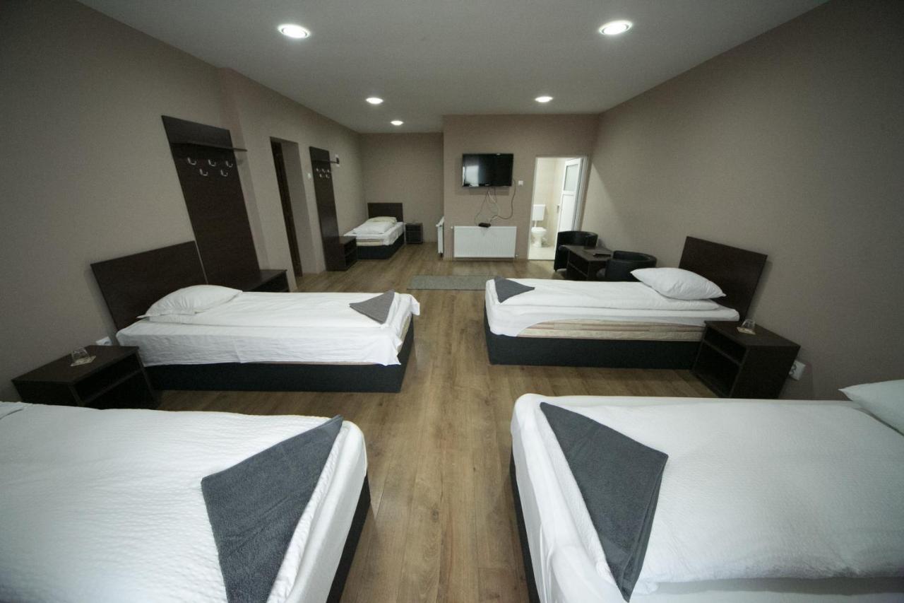 Napsugar Panzio Motel Lunga  Buitenkant foto