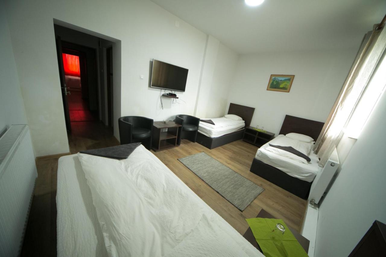 Napsugar Panzio Motel Lunga  Buitenkant foto